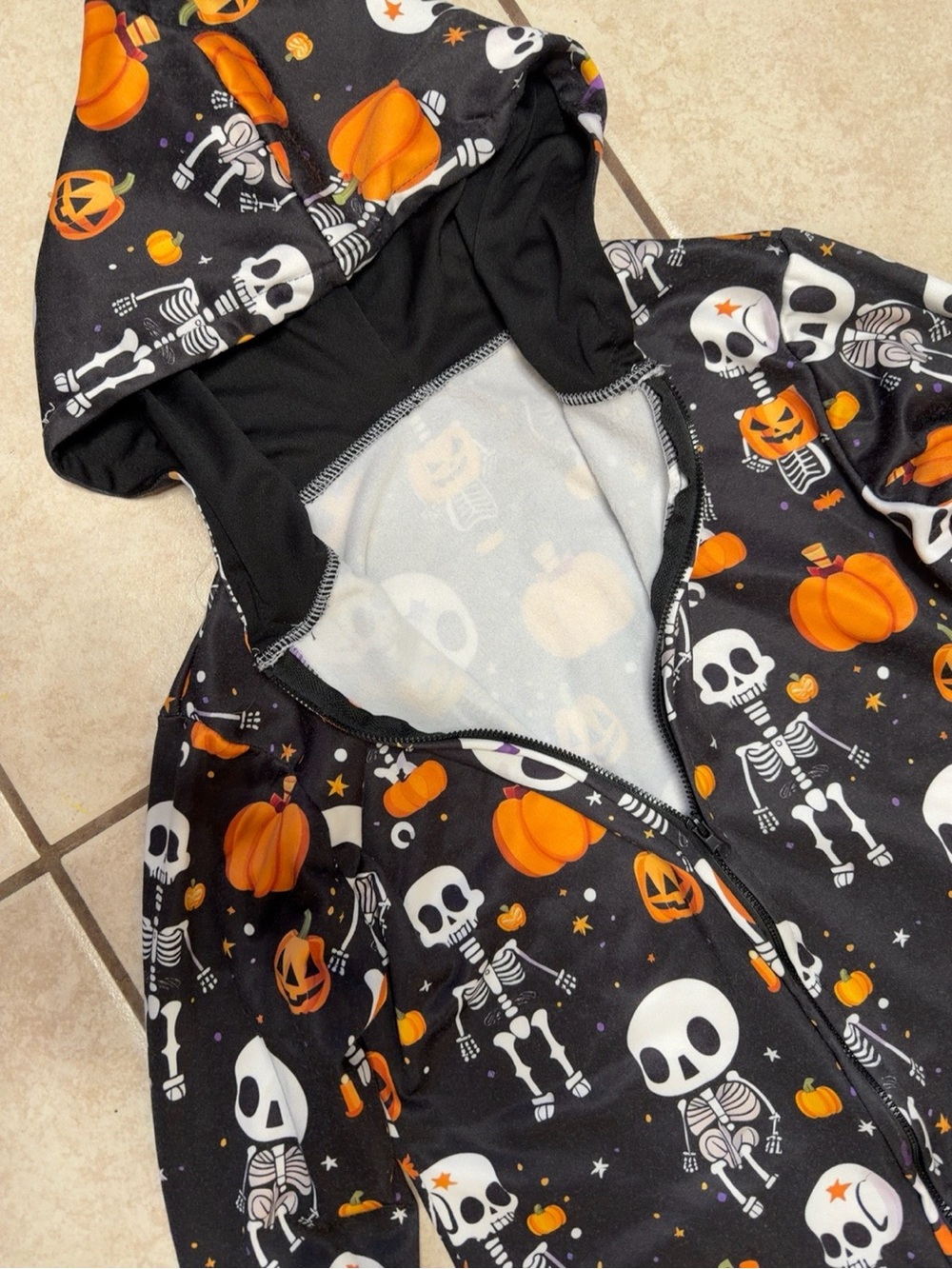 Women’s Small Halloween Skeleton Pumpkin Hooded Zip Up Onesie - Picture 3 of 6